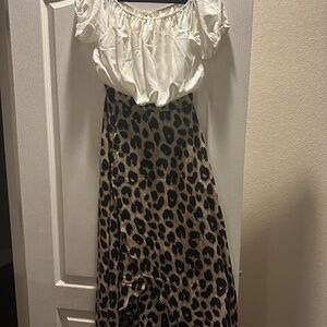 Main Strip NWOT Women's of the shoulder cinch waist dress Size small